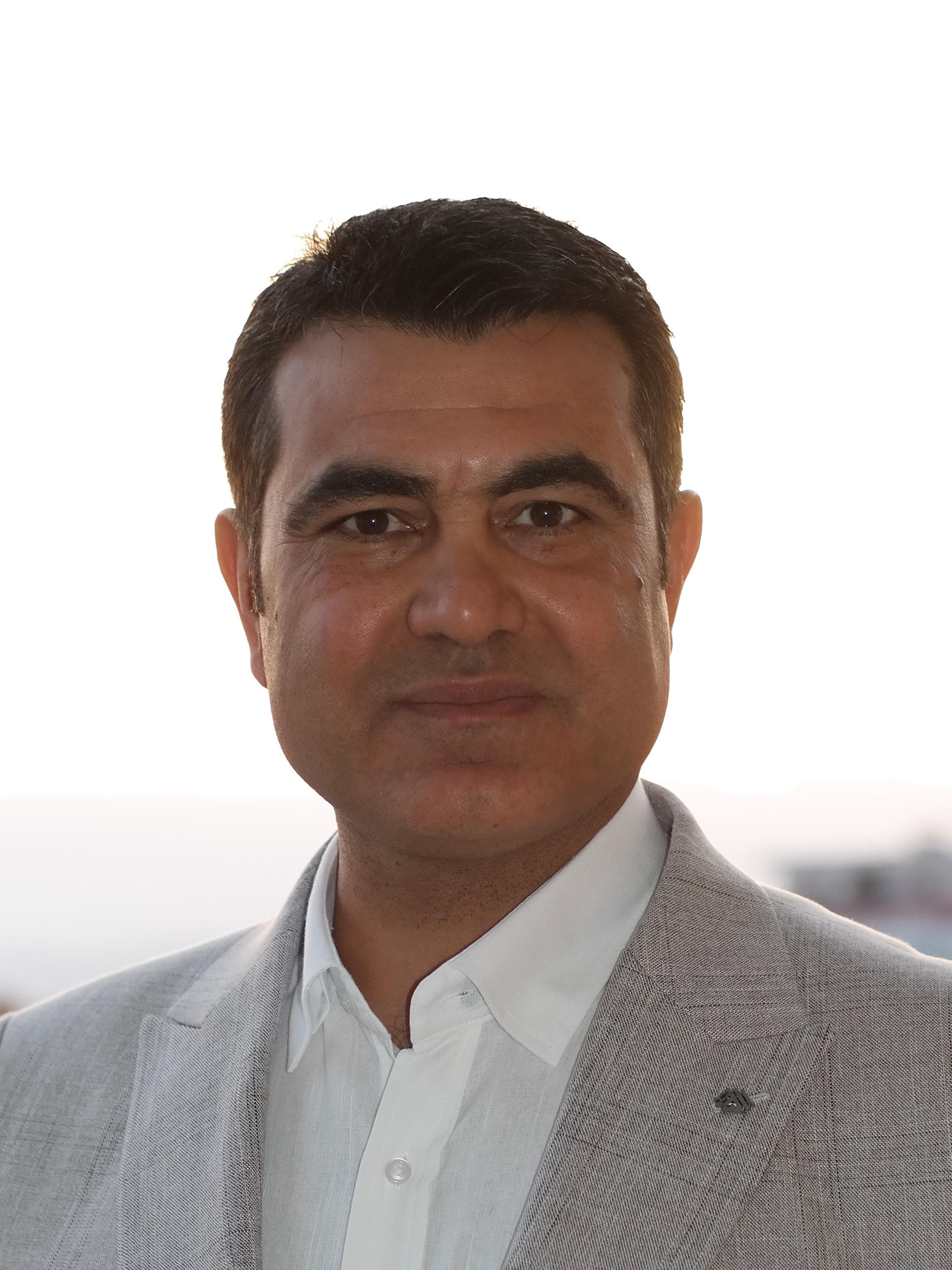 SELÇUK GENÇAY